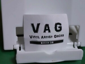 新品　即決　送料無料　ブラック　郷土玩具怪獣アカベゴン 　VAG (VINYL ARTIST GACHA) SERIES 38 ガチャ　カプセルトイ