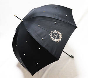 《Maison de FLEUR メゾン ド フルール》新品 パール付き おしゃれ可愛いドーム型長傘 雨傘 A8685