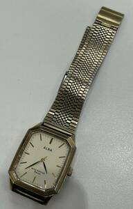 【D2885SS】SEIKO ALBA セイコー アルバ 腕時計 VJ21-K014 1D 0018 クォーツ スクエア 不動 現状品 ゴールドカラー クオーツ