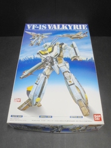 中袋未開封 バンダイ 1/72 超時空要塞マクロス VF-1S 可変バルキリー 