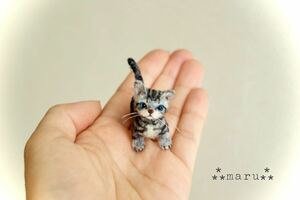 ＊maru＊羊毛フェルト　小さなアメリカンショートヘアの子猫　ハンドメイド　ブライス　人形　ドールハウス