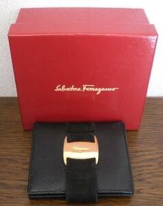 【Salvatore Ferragamo★フェラガモ】リザード型押しのヴァラ二つ折り財布