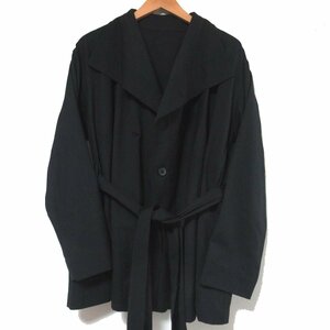 美品 18AW 132.5 ISSEY MIYAKE イッセイミヤケ ベルテッド シングル デザインジャケット ハーフコート サイズ3 ブラック C0603