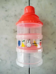 粉ミルクディスペンサー　ミッフィー　miffy　数ヶ月使用　美品　送料無料