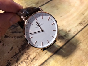 AK1005 美品程度 Daniel Wellington ダニエルウェリントン 36mm Classic B36R11 ゴールド×ホワイト 純正ブラウン革ベルト クオーツ 腕時計