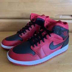 ナイキ　エア　ジョーダン1 MID