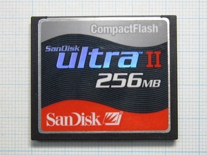 ★SanDisk コンパクトフラッシュ ２５６ＭＢ 中古★送料６３円～