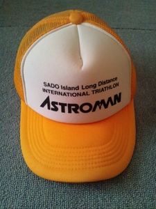 非売品 ASTROMAN トライアスロン ランニング キャップ 帽子 記念品 黄　佐渡国際トライアスロン