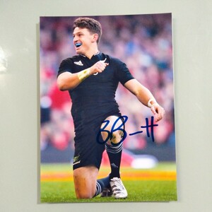 ボーデン・バレット直筆サイン入り2Lサイズ写真…Beauden Barrett