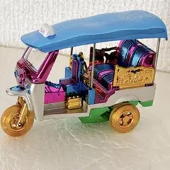 【即日発送‼️】タイの三輪車 カラフルで細工が細かい トゥクトゥク ミニカー