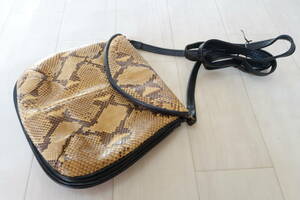 レトロ　昭和　　蛇革　ヘビ革　パイソン　バッグ　ポシェット　日本製　本革　斜め掛け　ミニバッグ　ビンテージ