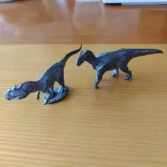 恐竜の置物