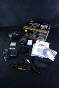 IO2510 マニア所有品 使用少 長期保管品 ニコン Nikon D80 Kit デジタル一眼カメラ AF-S DX Zoom-Nikkor 18-135mm f/3.5-5.6G IF-ED