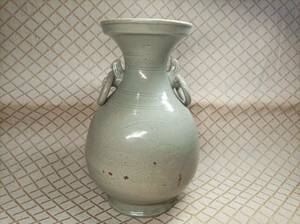 中国 唐物 古瓷 時代物 元代 龍泉窯 花牡丹紋獸首銜環敞口瓶