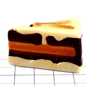 フェブ・チョコレートケーキお菓子◆フランス限定フェーヴ◆ガレットデロワFEVEフェブ小さな置き物