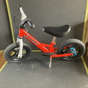 ストライダー STRIDER キックバイク 赤 ペダルなし自転車 レッド　D-Bike ブレーキ付　幼児用自転車　スポーツ　23-605-M1
