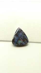 No.540 ボルダーオパール大 遊色効果 シリカ球 10月の誕生石 天然石 ルース 蛋白石jewelry opal ジュエリー 宝石 