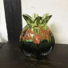 昭和レトロ　マルティグラス　グリーンのグラデーションとオレンジのお花が可愛い花瓶