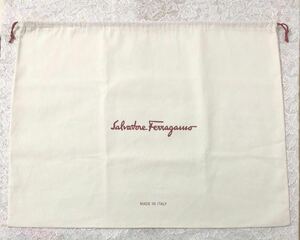 サルバトーレ・フェラガモ「Salvatore Ferragamo」バッグ保存袋 現行 (2208) 内袋 布袋 巾着袋 布製 ホワイト62×48cm 特大サイズ 大きめ