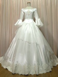 4-116☆超光沢ホワイトサテン*大きな姫袖がかわいいウエディングドレス/W34.B41☆
