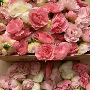 休日の装飾 三色合48個造花 小さなローズ 4cm 薔薇 結婚式装飾 
