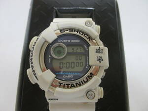 ◆メン・イン・ホワイトグレー フロッグマン ＤＷ－８２００ＬＧ－８ＪＲ ＦＲＯＧＭＡＮ