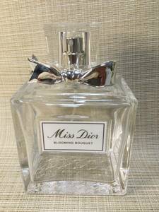 香水の空瓶 CD ミス ディオール ブルーミングブーケ オードトワレ 150ml フランス製 Miss Dior BLOOMING BOUQUET ビン 香水の匂いします