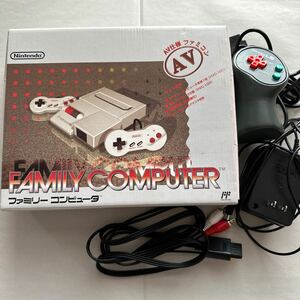 【中古・ジャンク】ニューファミコン本体・コントローラー・ACアダプター・AVケーブル・アスキースティック　任天堂　Nintendo