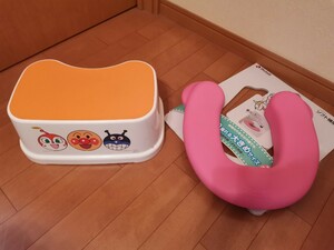 中古　リッチェル　ソフト補助便座　ピンク　アンパンマン踏み台　トイレトレーニング