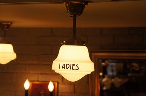 MIDWAY School House LADIES Lamp/スクールハウスランプG7/レディースランプ/女性トイレ/カフェ/ホテル/トイレサイン/店舗照明/SING/TOILET