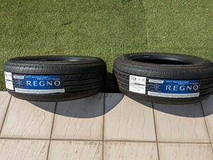 【送料込】【未使用】ノーマルタイヤ 215/60R16 REGNO 2本セット