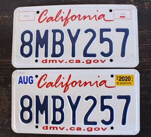 【送料無料】2枚セット! * カリフォルニア ナンバープレート 2013年以降 ライセンスプレート カープレート CALIFORNIA 「8MBY257」 *66*