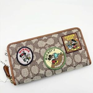 【DISNEY X COACH】アコーディオン ジップ ウォレット・シグネチャー！