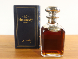 ◎【未開栓】 Hennessy ヘネシー SILVER TOP シルバー トップ 青 ブック型 コニャック ブランデー お酒 古酒 趣味 コレクション 020FUNFY86