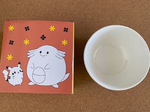 新品・未使用品　ミスタードーナツ　ポケモン　ボール　食器・お茶碗　　ラッキーピカチュウ柄