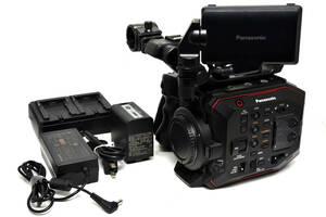 キレイ！ パナソニック　5.7K コンパクトシネマカメラ　Panasonic AU-EVA1　EFマウント　4K　 小型 軽量　プロ仕様 業務用