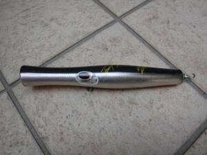 貝田ルアー　トランペット200　shell shaping lures Trumpet200 アルミカラー　中古　キハダマグロ　トップウォーター　オフショア