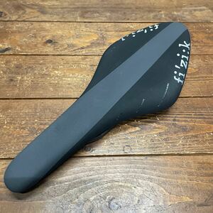 FIZIK ARIONE R3 KIUMレール サドル フィジーク カーボンサドル アリオネ