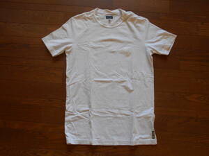 USED　アルマーニジーンズ　ストレッチTシャツ（Ｌサイズ）白