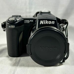 Nikon ニコン COOLPIX5700 デジタルカメラ　(管理番号：OKU3396)