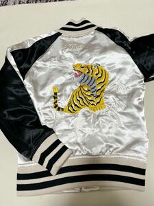 mouth valley(マウスバレー)スカジャン　ホワイト　ブラック　虎　トラ　刺繍　Ｍサイズ和柄 ジャケット 