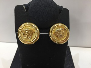 ジャンニヴェルサーチ GIANNI VERSACE ヴェルサーチ イヤリング ゴールド