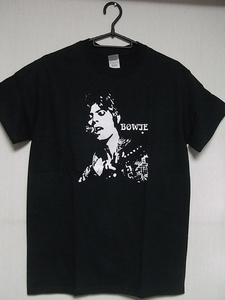 即決★新品ロックＴシャツ★デヴィッド・ボウイ★DAVID BOWIE 1972★ブラックボディ×ホワイトプリント★S/M/L/XLサイズ