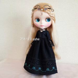 送料無料！ ハンドメイド ネオブライス・リカちゃんの服「クロスリボンのチュールレースドレス 黒」ブライス 服 ワンピース ドレス レース