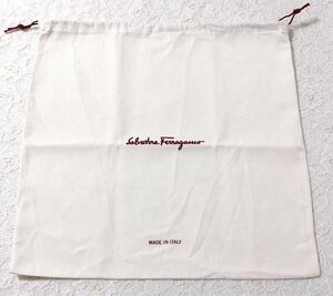 サルヴァトーレ・フェラガモ「Salvatore Ferragamo」バッグ保存袋 現行 (3348) 正規品 付属品 内袋 布袋 巾着袋 42×40cm ホワイト
