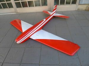 X612 動作未確認 エンジン式 木製飛行機 ボディーキッ 部品取 現状品 ジャンク品/220