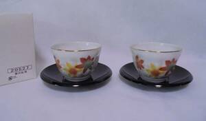 湯呑み　茶托付き　2客セット　都の紅葉　陶器　お茶を注ぐと紅葉が浮かぶ　未使用　保管品