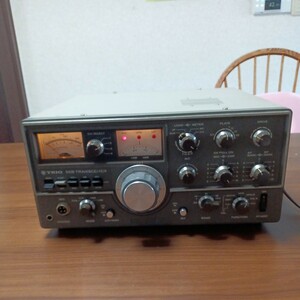 TRIO TS-５２０D SSBトランシーバー　無線機　トリオ　アマチュア無線　通電確認済　中古　ジャンク品　
