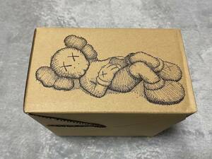 新品 正規品 ☆ カップアンドソーサー ☆ KAWS x Fire-King ☆ カウズ ファイヤーキング Fire King