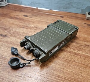 ドイツ軍 軍用無線機 SEM52-A ハンディ型 トランシーバー ヴィンテージ レトロ 当時物 アマチュア無線 5820-12-158-8969 B